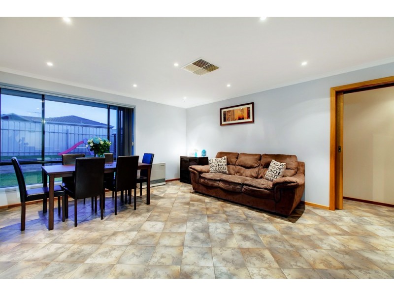 73 Investigator Drive, Woodcroft SA 5162