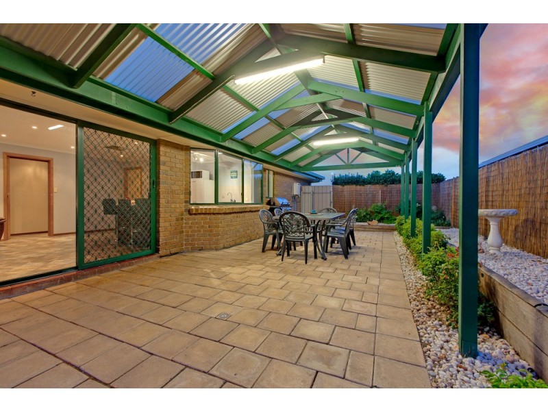 73 Investigator Drive, Woodcroft SA 5162