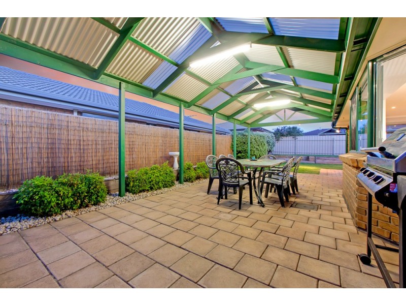 73 Investigator Drive, Woodcroft SA 5162