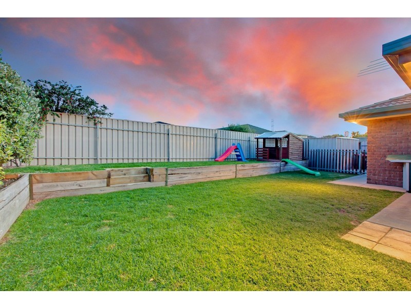 73 Investigator Drive, Woodcroft SA 5162