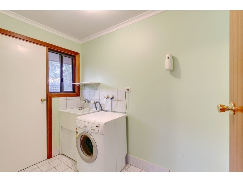 1/8 Jacqueline Avenue, Woodcroft SA 5162