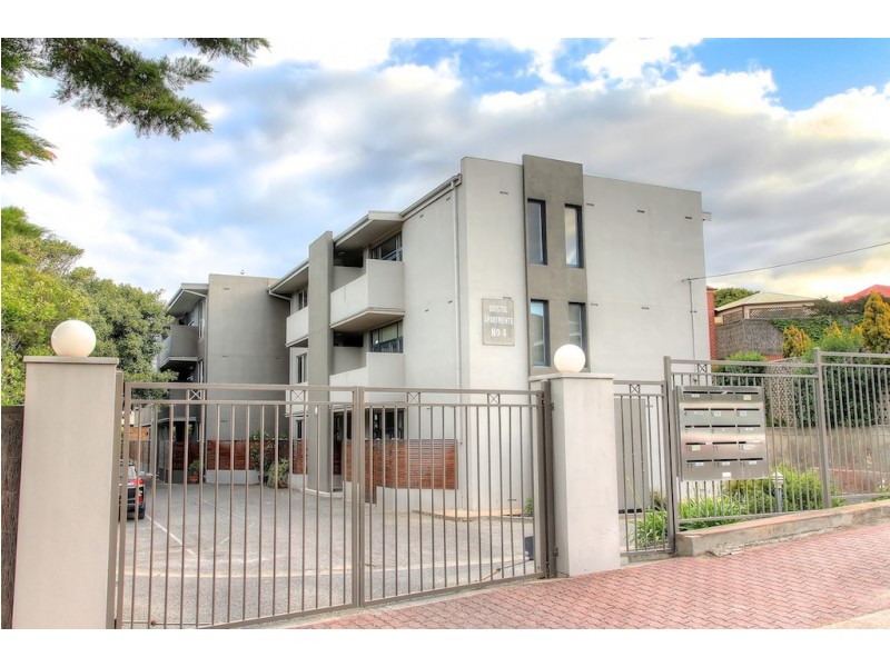 11/4 Bristol Place, Glenelg South SA 5045