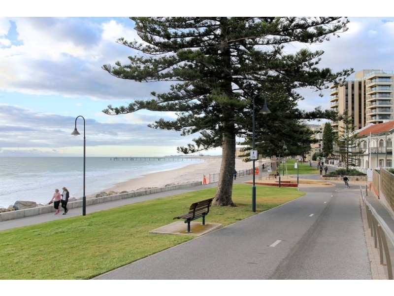 11/4 Bristol Place, Glenelg South SA 5045