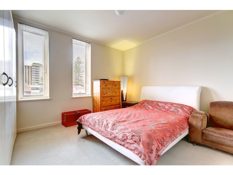 11/4 Bristol Place, Glenelg South SA 5045