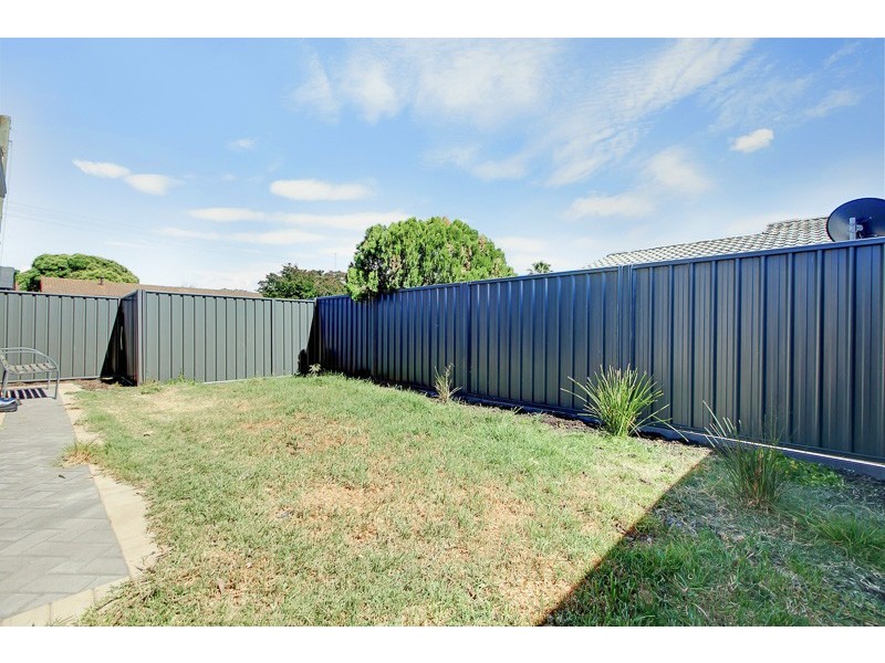 1 The Glenn, Morphett Vale SA 5162