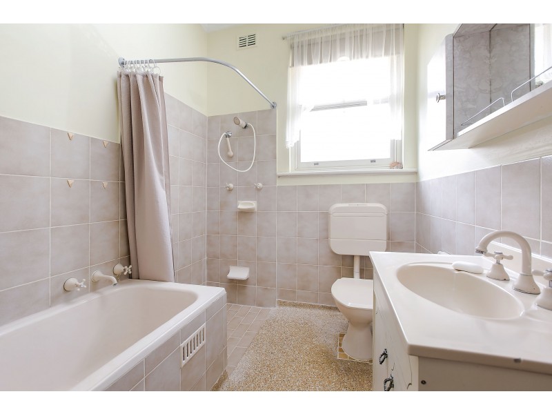 4 Windsor Avenue, Clapham SA 5062