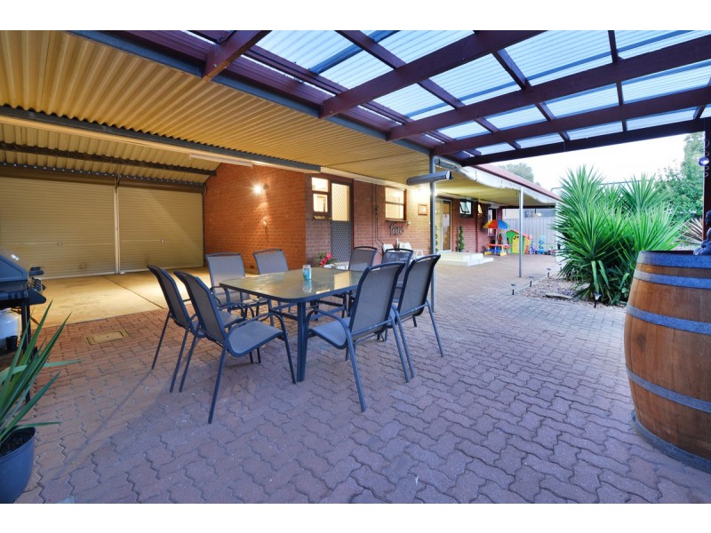 11 Bluegum Road, Morphett Vale SA 5162