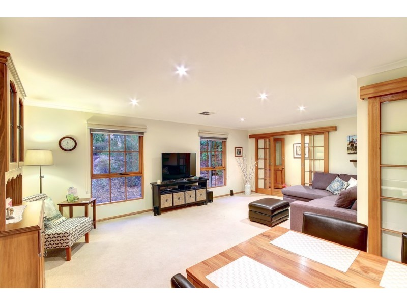 4 Stirling Avenue, Aberfoyle Park SA 5159