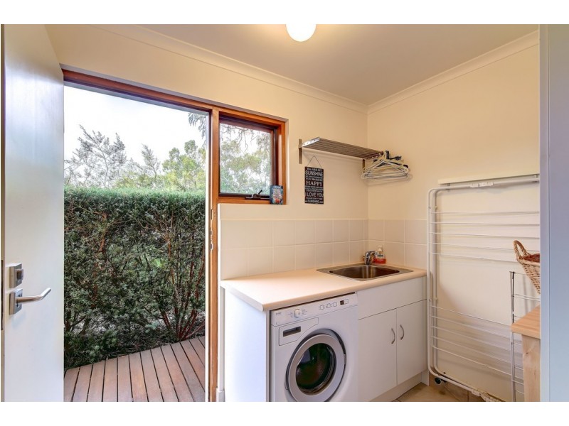 4 Stirling Avenue, Aberfoyle Park SA 5159