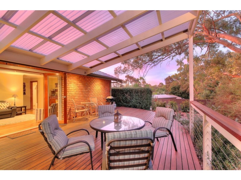 4 Stirling Avenue, Aberfoyle Park SA 5159