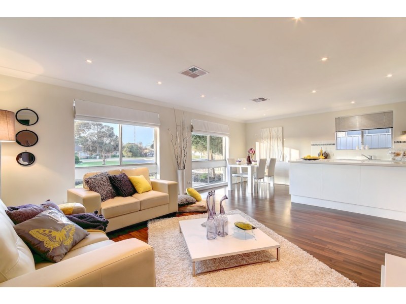 9 Garema Drive, Morphett Vale SA 5162