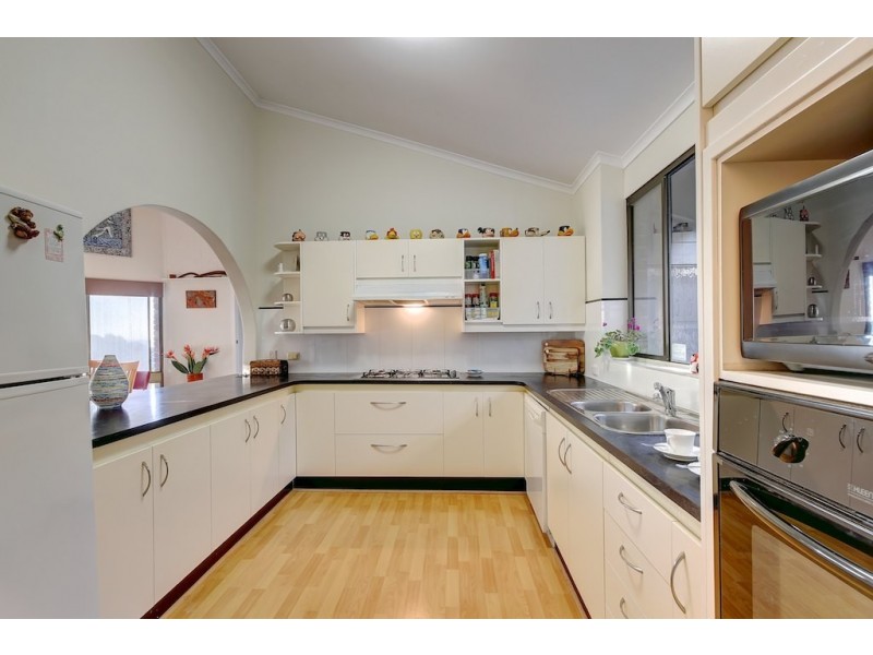 14 Salvador Street, Flagstaff Hill SA 5159