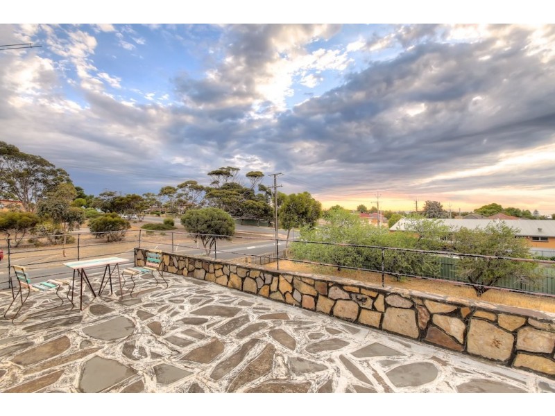 15 Hunt Crescent, Christies Beach SA 5165