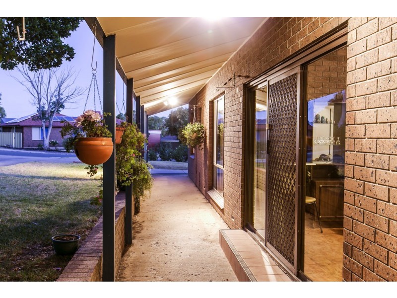 8 Molvig Court, Trott Park SA 5158