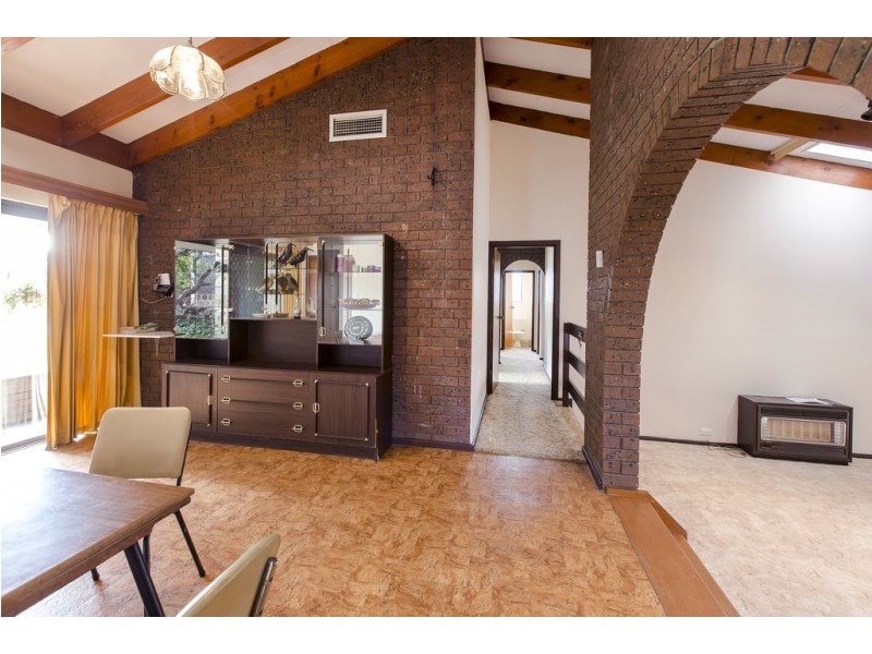 8 Molvig Court, Trott Park SA 5158