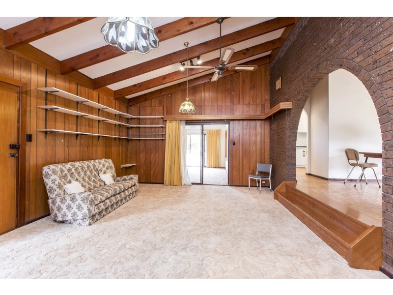 8 Molvig Court, Trott Park SA 5158