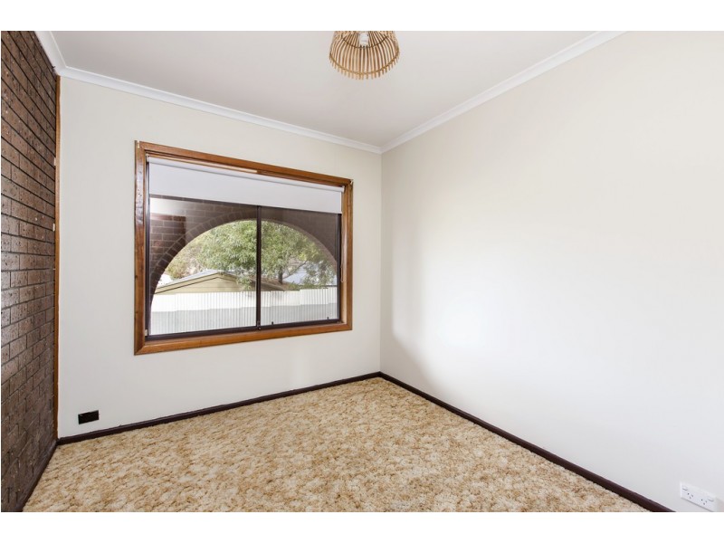 8 Molvig Court, Trott Park SA 5158