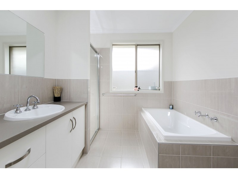 18b Kitto Crescent, Aldinga Beach SA 5173