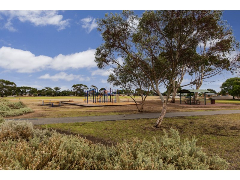 18b Kitto Crescent, Aldinga Beach SA 5173