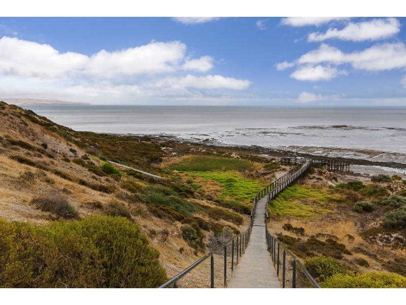 18b Kitto Crescent, Aldinga Beach SA 5173