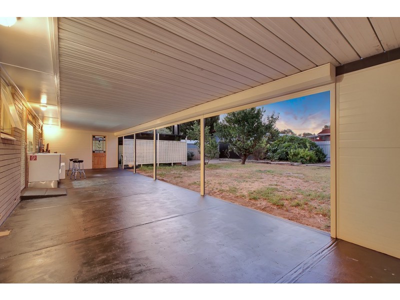 5 Riordan Street, Morphett Vale SA 5162