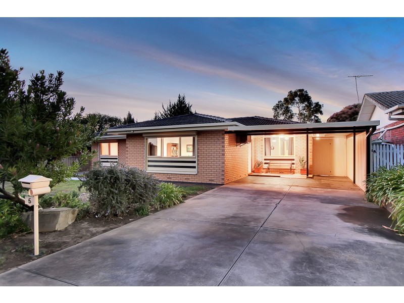 5 Riordan Street, Morphett Vale SA 5162