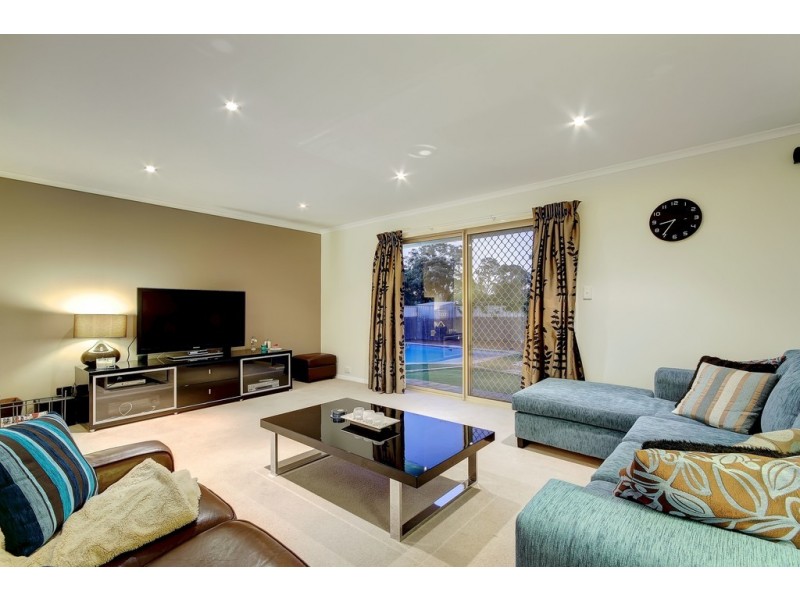 3 Horseshoe Drive, Woodcroft SA 5162