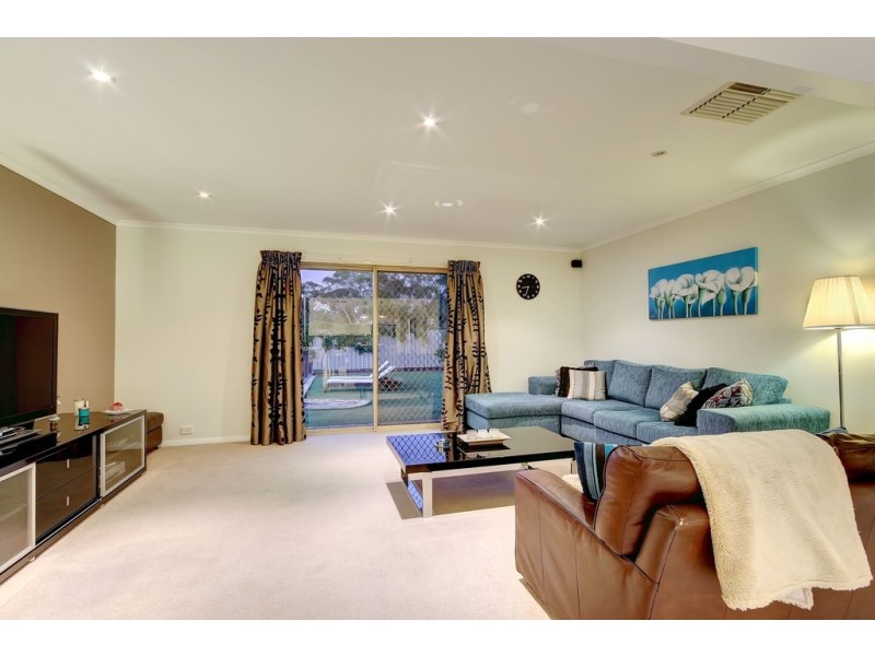3 Horseshoe Drive, Woodcroft SA 5162