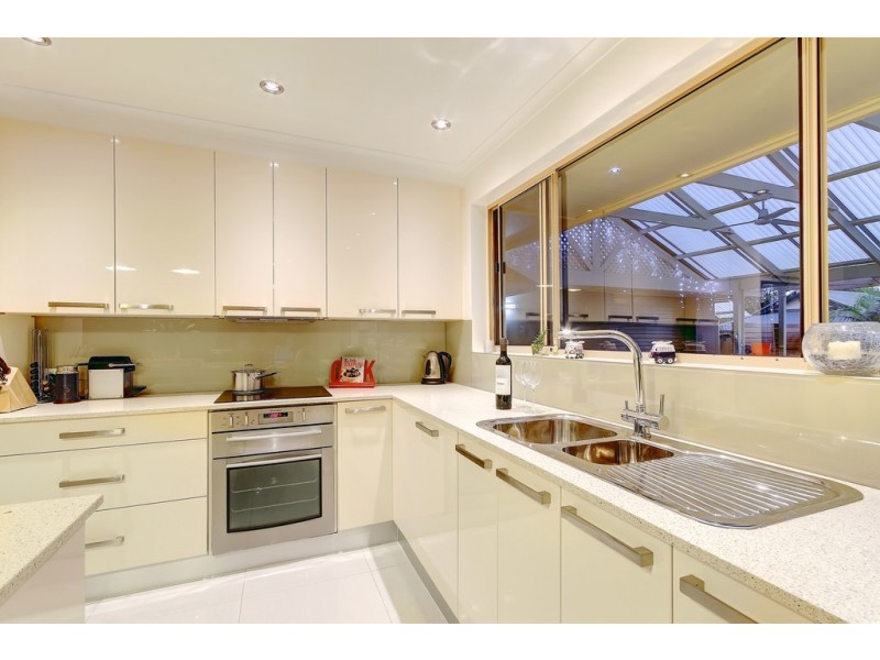 3 Horseshoe Drive, Woodcroft SA 5162