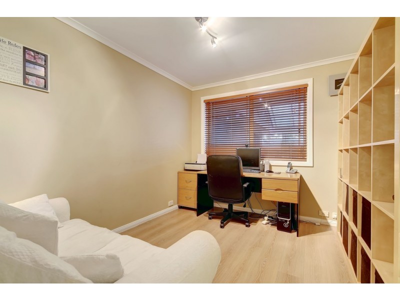 3 Horseshoe Drive, Woodcroft SA 5162