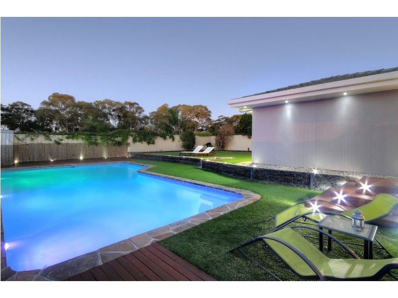 3 Horseshoe Drive, Woodcroft SA 5162