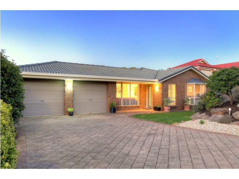 3 Horseshoe Drive, Woodcroft SA 5162