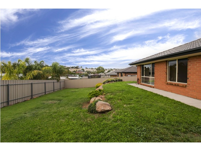 8 Apsley  Court, Port Noarlunga SA 5167