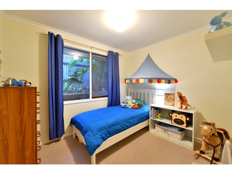 12 Dridan Crescent, Trott Park SA 5158