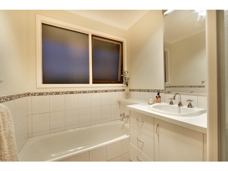 12 Dridan Crescent, Trott Park SA 5158
