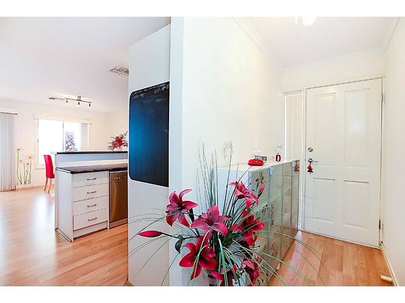 2/2 Olivier Terrace, Hallett Cove SA 5158