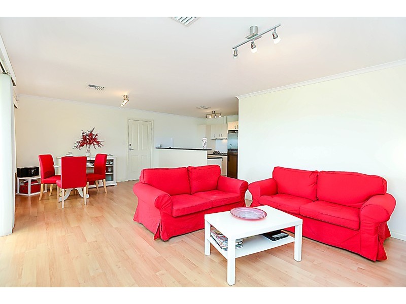 2/2 Olivier Terrace, Hallett Cove SA 5158