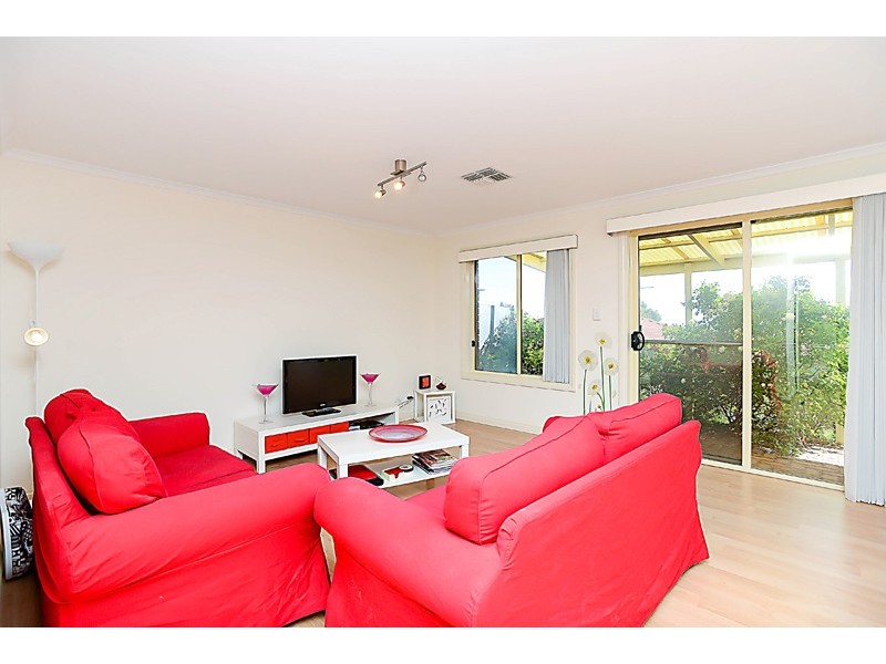 2/2 Olivier Terrace, Hallett Cove SA 5158