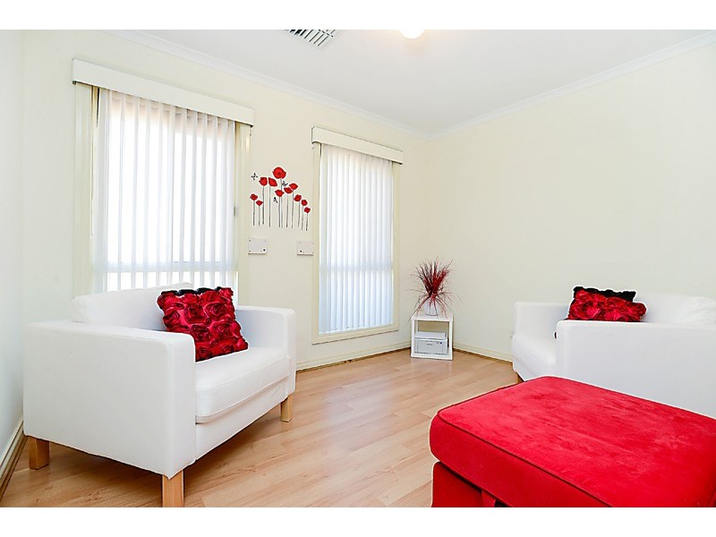 2/2 Olivier Terrace, Hallett Cove SA 5158