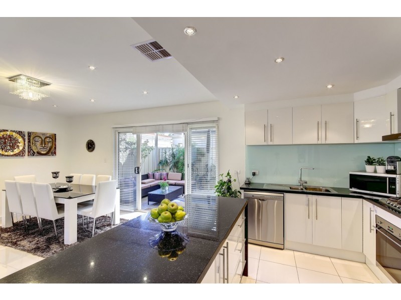 18 Quintus Terrace, Dover Gardens SA 5048