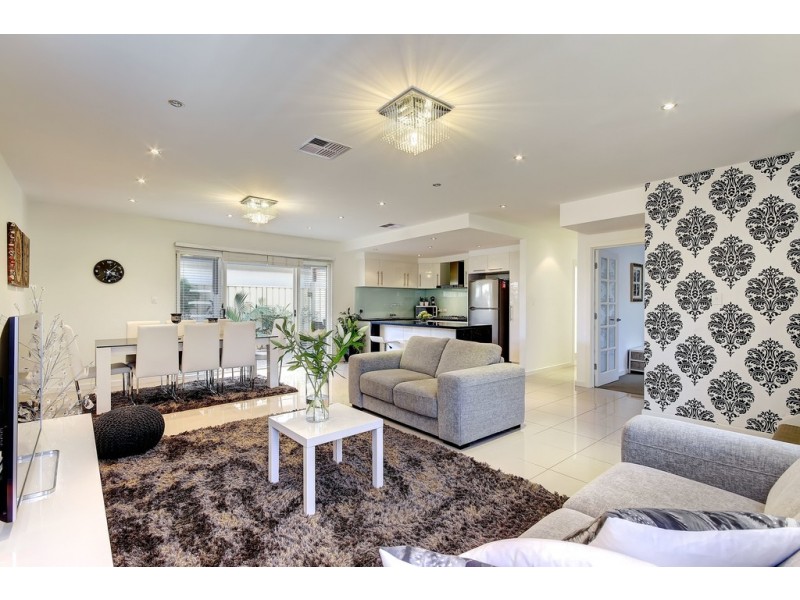 18 Quintus Terrace, Dover Gardens SA 5048