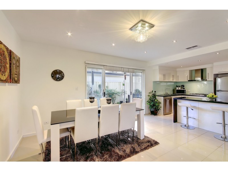 18 Quintus Terrace, Dover Gardens SA 5048