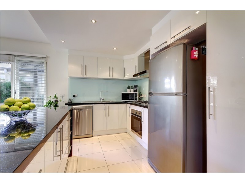 18 Quintus Terrace, Dover Gardens SA 5048