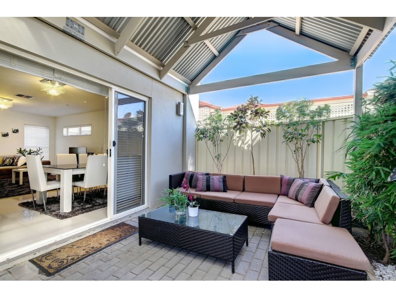 18 Quintus Terrace, Dover Gardens SA 5048