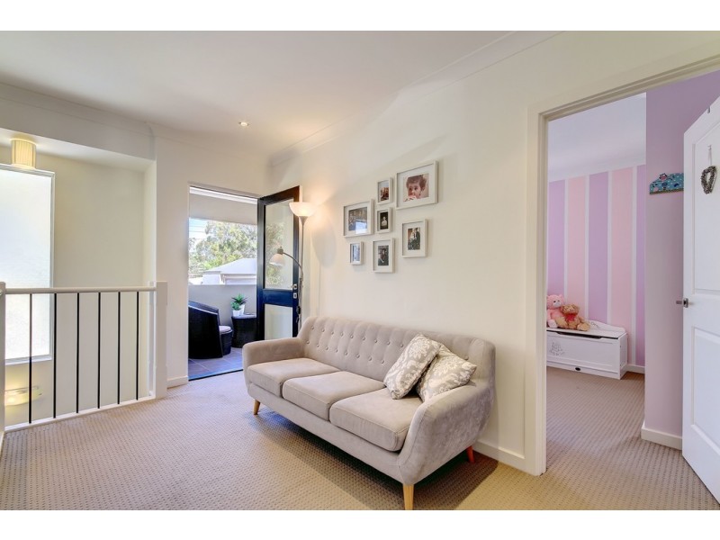 18 Quintus Terrace, Dover Gardens SA 5048