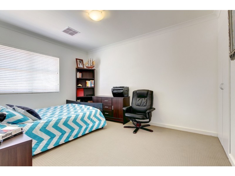 18 Quintus Terrace, Dover Gardens SA 5048