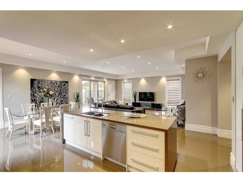 12 Acacia Grove, Flagstaff Hill SA 5159