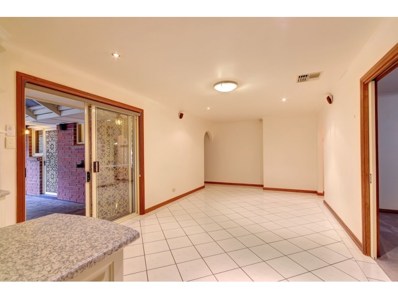 19 Cove Circuit, Seaford Rise SA 5169