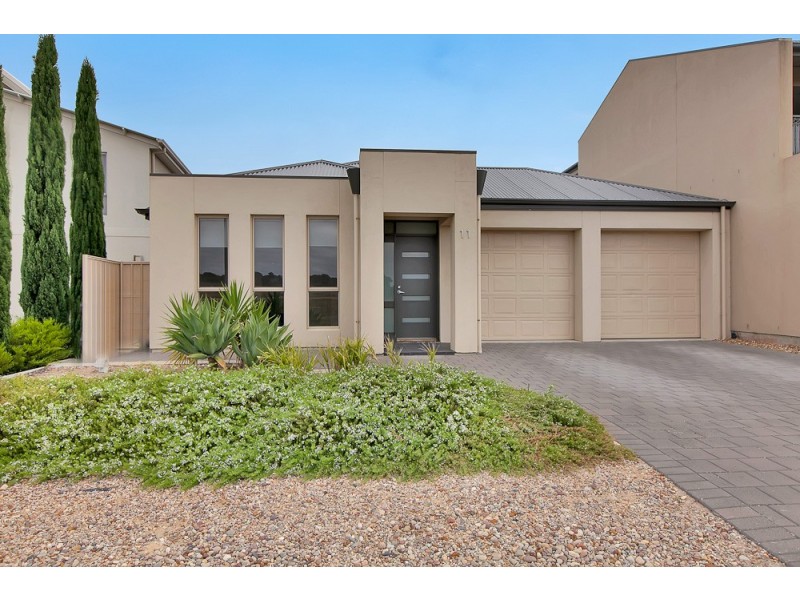 11 Blanche Parade, Hindmarsh Island SA 5214