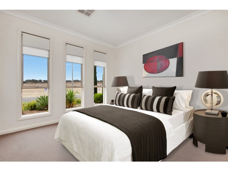 11 Blanche Parade, Hindmarsh Island SA 5214